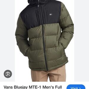 Rare Vans Black and Green Puffer Jacket with Quilted Insulation. Brand new